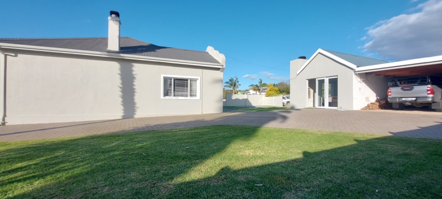 3 Bedroom Property for Sale in Albertinia Western Cape